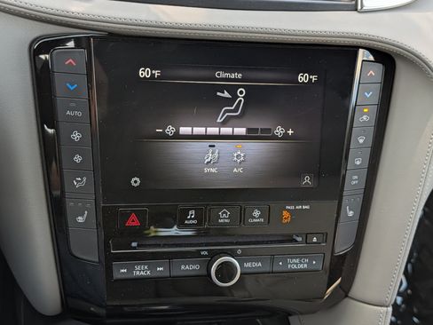 Certified 2024 INFINITI QX50 Luxe w/ Cargo Package AWD/4WD image 23