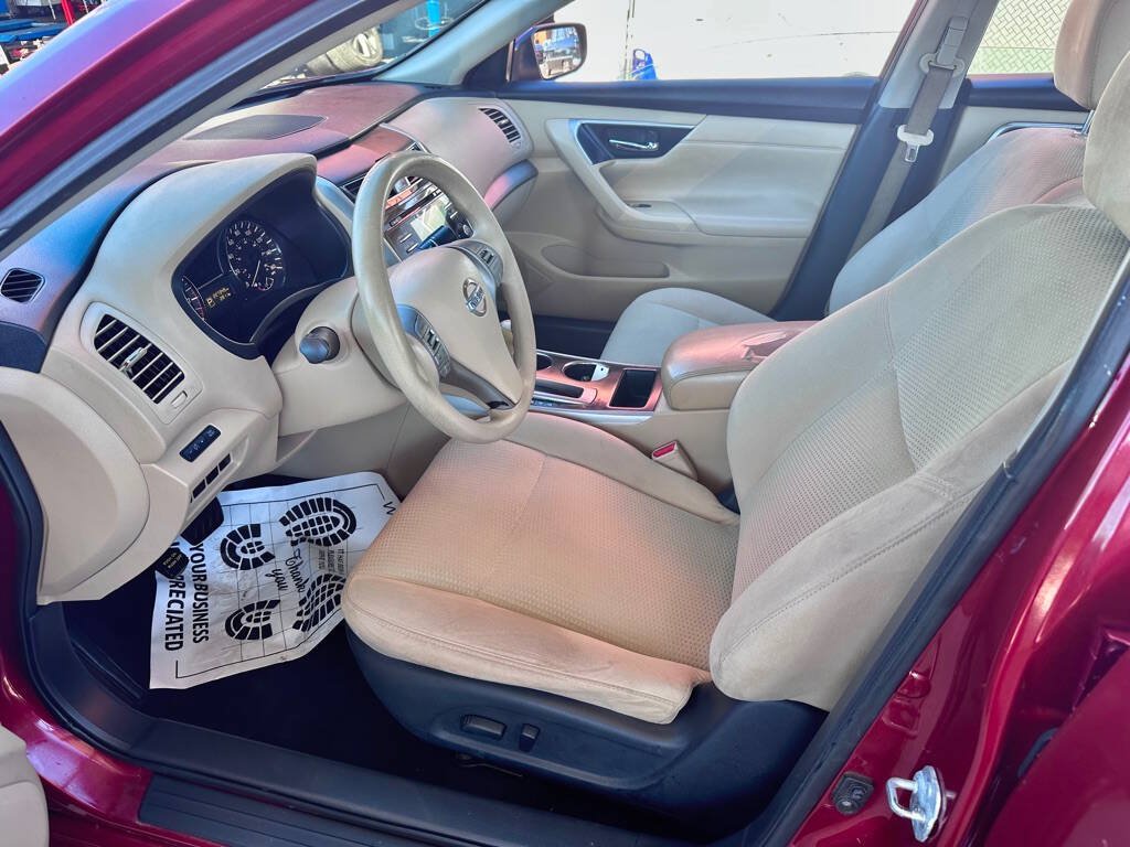 Used 2015 Nissan Altima 2.5 S w/ Special Edition Package FWD image 11
