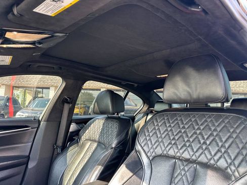 Used 2018 BMW M550i xDrive w/ Dynamic Handling Package AWD/4WD image 22