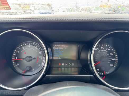 Used 2015 Ford Mustang Coupe RWD image 16