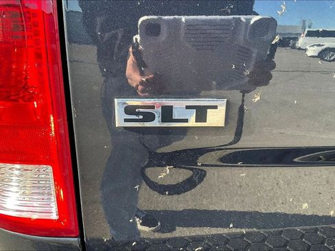 Used 2021 RAM 1500 Classic SLT image 20