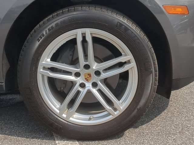Used 2018 Porsche Macan AWD/4WD image 30