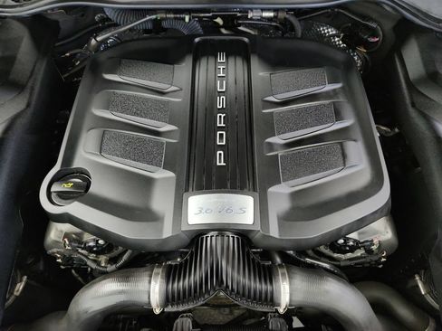 Used 2017 Porsche Cayenne S AWD/4WD image 39