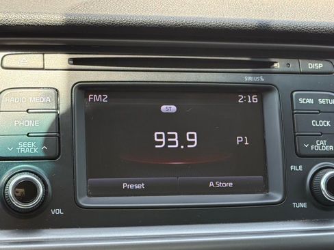 Used 2017 Kia Optima LX image 10