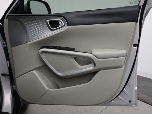 Used 2021 Kia Soul LX FWD image 35