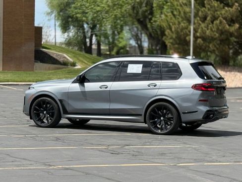 Used 2025 BMW X7 M60i AWD/4WD image 7