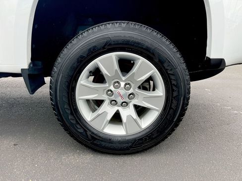 Used 2018 GMC Canyon SLE RWD image 25