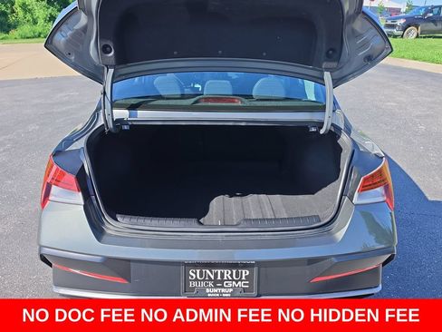 Used 2025 Hyundai Elantra SEL FWD image 25