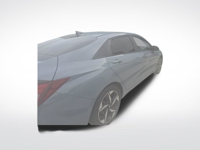 Used 2023 Hyundai Elantra SEL w/ Convenience Package FWD image 3