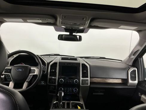 Used 2019 Ford F150 Lariat w/ Equipment Group 502A Luxury AWD/4WD image 25
