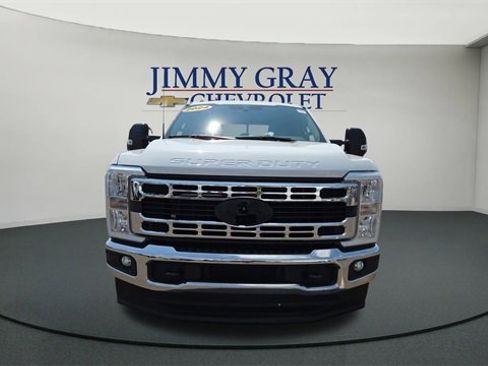 Used 2024 Ford F350 XLT image 8