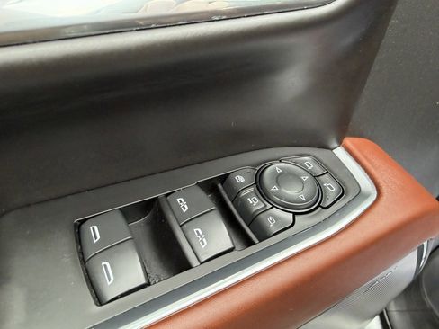 Certified 2024 GMC Sierra 2500 Denali Ultimate image 17