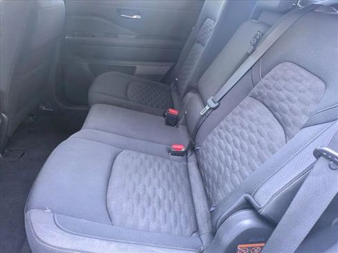 Used 2022 Nissan Pathfinder S image 17