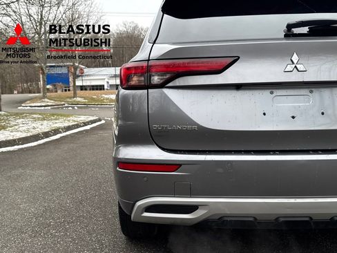 Used 2022 Mitsubishi Outlander SEL image 26