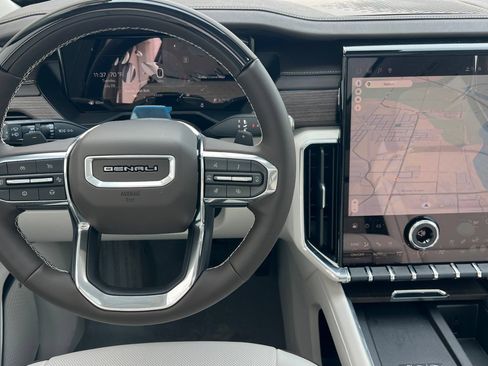 New 2026 GMC Acadia Denali w/ Super Cruise Package FWD image 11