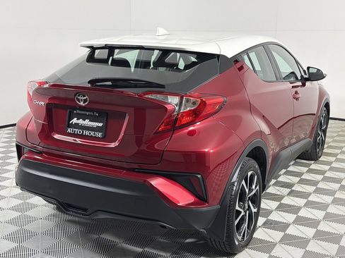 Used 2018 Toyota C-HR XLE image 4
