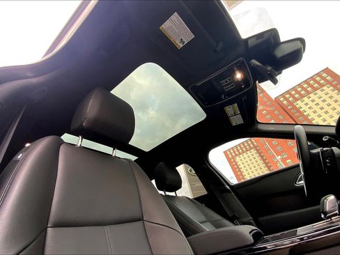 Used 2026 Land Rover Range Rover Velar Dynamic SE image 14