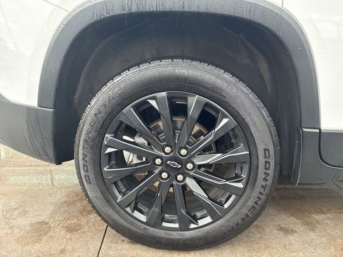 Used 2023 Chevrolet Traverse RS w/ LPO, Floor Liner Package AWD/4WD image 13