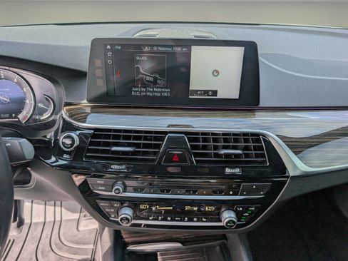 Used 2018 BMW 530i xDrive AWD/4WD image 15