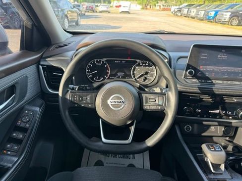 Used 2021 Nissan Rogue SV image 19