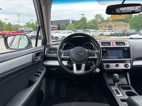 Used 2017 Subaru Outback 2.5i Premium AWD/4WD image 5