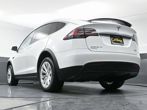Used 2018 Tesla Model X 100D image 55