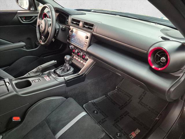 Used 2025 Toyota GR86 Premium RWD image 23
