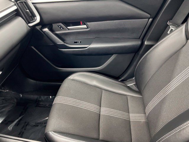 Used 2026 MAZDA CX-50 AWD 2.5 S w/ Preferred Pkg image 16