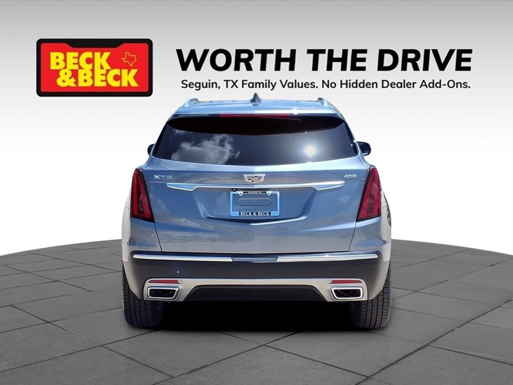 Used 2021 Cadillac XT5 Premium Luxury w/ LPO, Floor Liner Package FWD image 6