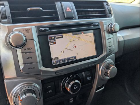 Used 2017 Toyota 4Runner SR5 Premium AWD/4WD image 12