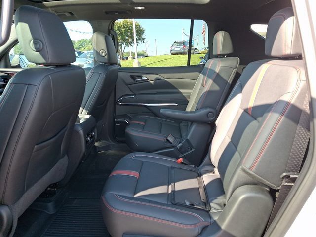 Used 2024 Chevrolet Traverse RS FWD image 10