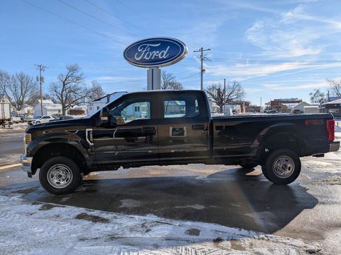 Used 2019 Ford F250 XL w/ Power Equipment Group image 1