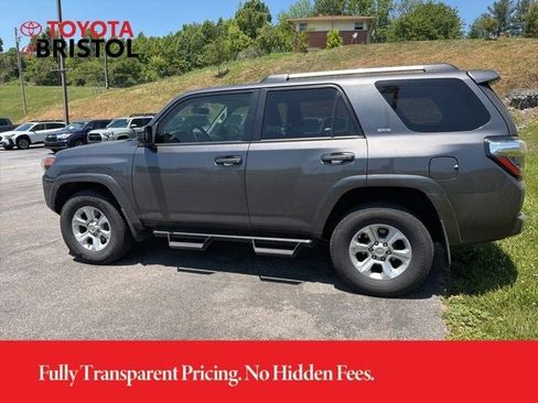 Used 2019 Toyota 4Runner SR5 AWD/4WD image 7