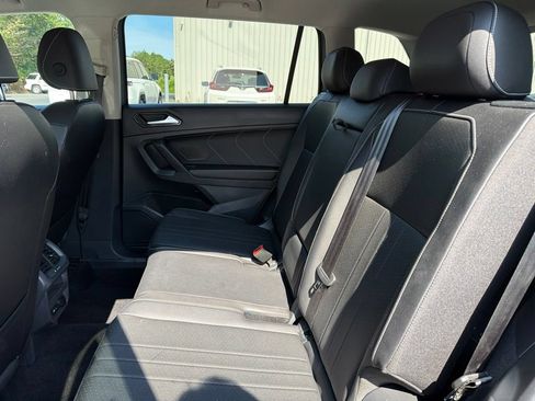 Used 2023 Volkswagen Tiguan SE FWD image 19