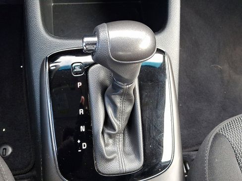 Used 2018 Kia Forte LX image 15