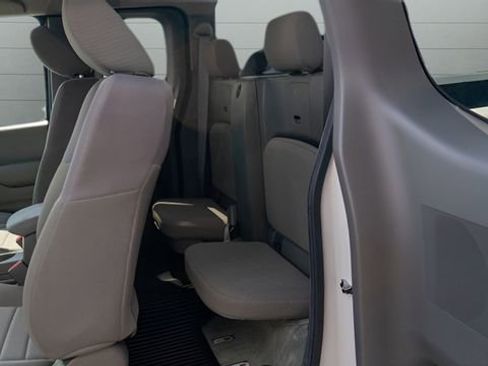 Used 2018 Nissan Frontier S RWD image 6