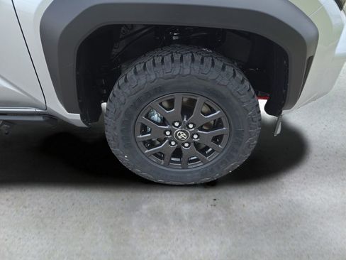 New 2026 Toyota 4Runner SR5 AWD/4WD image 29