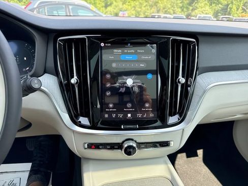 New 2026 Volvo V60 B5 Cross Country Plus w/ Climate Package AWD/4WD image 17