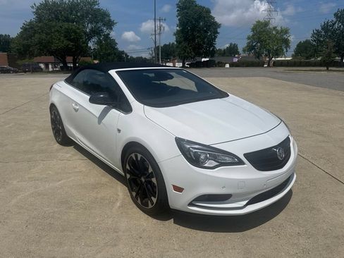 Used 2019 Buick Cascada Sport Touring w/ Dark Effects Package FWD image 5