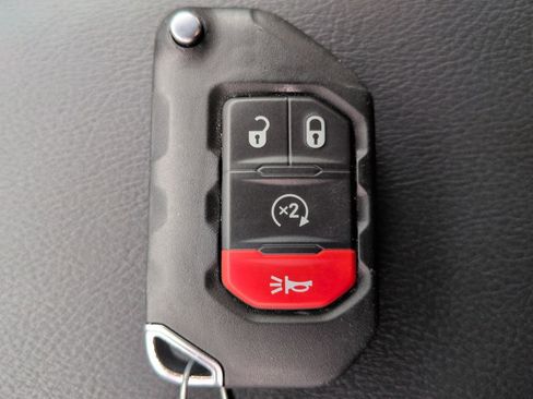 Used 2024 Jeep Wrangler High Altitude AWD/4WD image 32