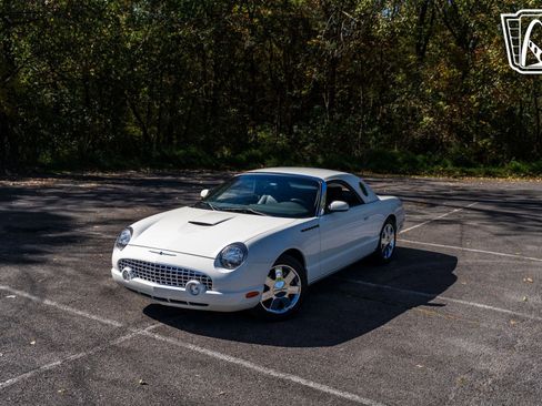 Used 2002 Ford Thunderbird image 5
