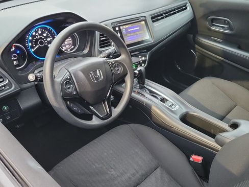 Used 2018 Honda HR-V EX image 5