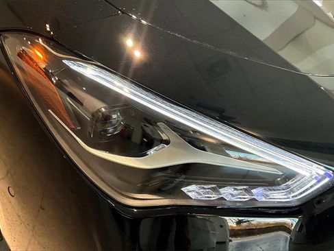 Certified 2025 Mercedes-Benz CLA 250 4MATIC image 30