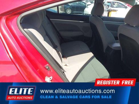 Used 2020 Hyundai Elantra SEL image 16