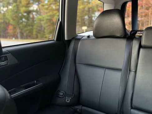 Used 2011 Subaru Forester 2.5X Touring image 38