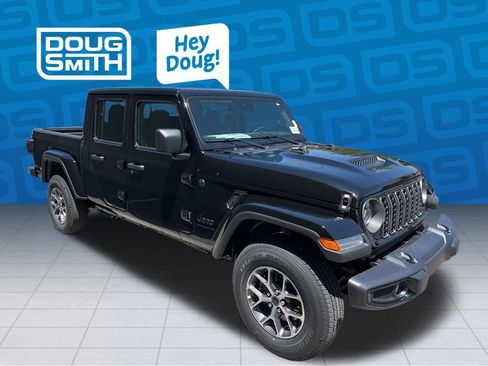 New 2025 Jeep Gladiator Sport image 7