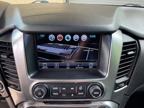 Used 2017 Chevrolet Suburban LT AWD/4WD image 15