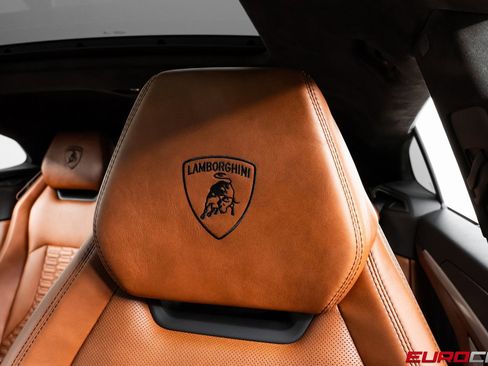 Used 2019 Lamborghini Urus image 38