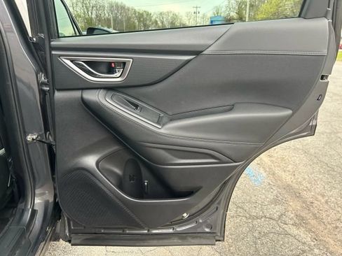 Used 2021 Subaru Forester Premium AWD/4WD image 25