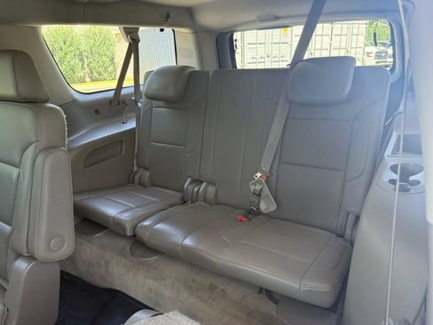 Used 2015 GMC Yukon XL SLT w/ Open Road Package AWD/4WD image 42